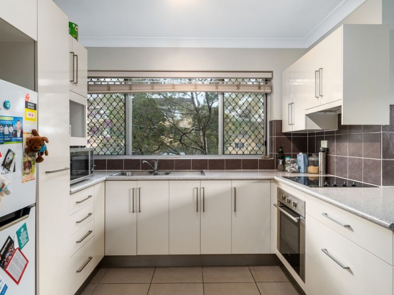 2/42 Garden Terrace, Newmarket QLD 4051