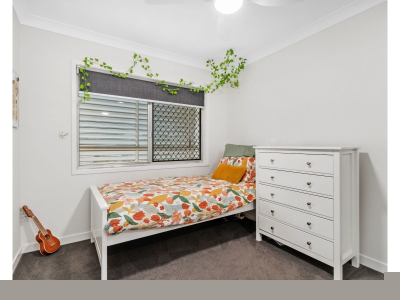 42 Luprena Street, Mansfield QLD 4122