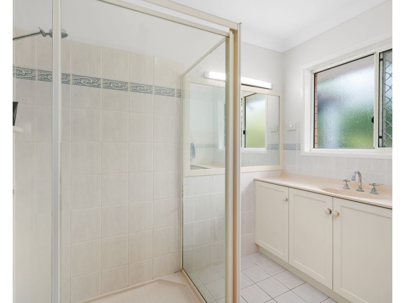 42 Luprena Street, Mansfield QLD 4122