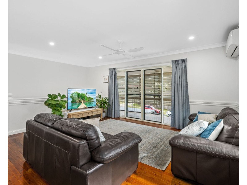 42 Luprena Street, Mansfield QLD 4122