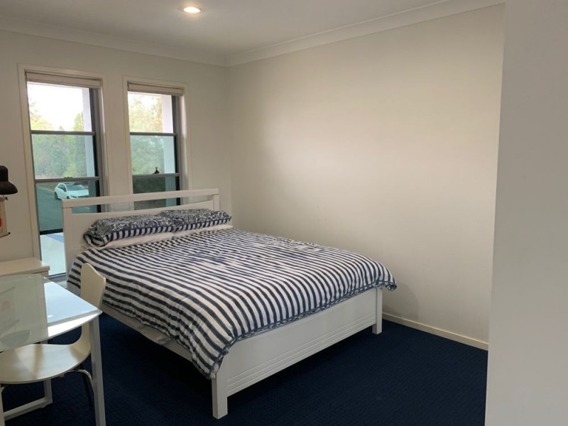 31 Sovereign Close, Wishart QLD 4122