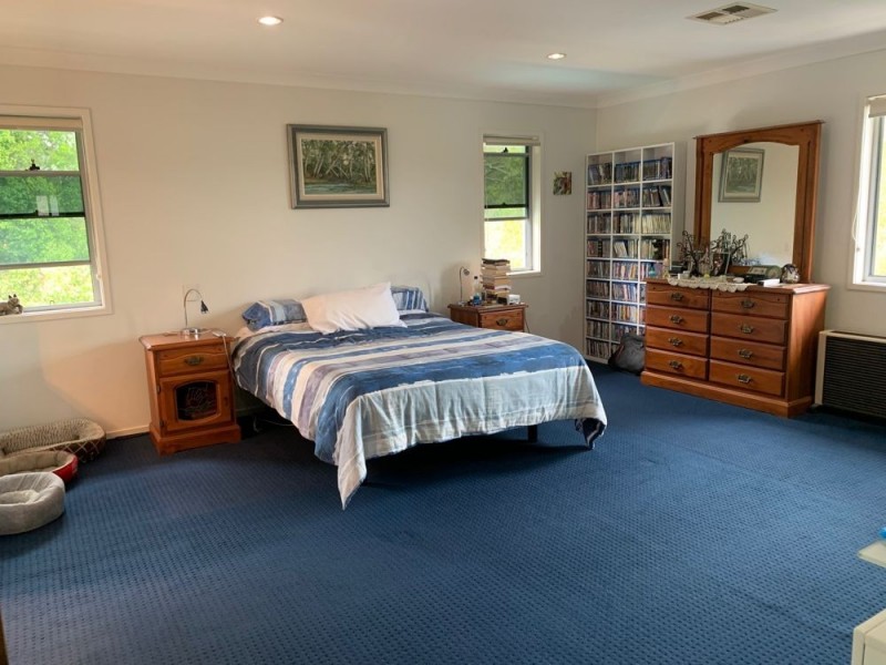 31 Sovereign Close, Wishart QLD 4122