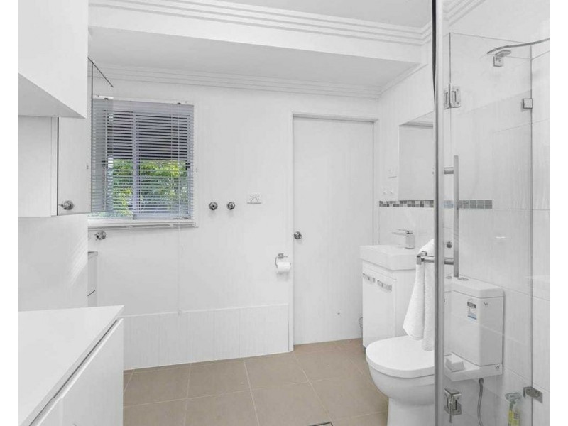 2/249 Bloomfield Street, Cleveland QLD 4163