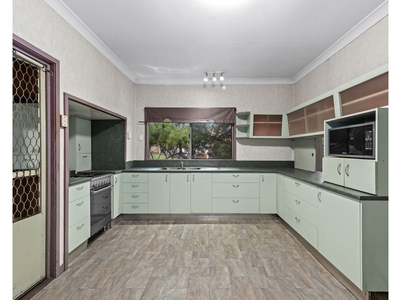 46 Corfield Street, Carina QLD 4152