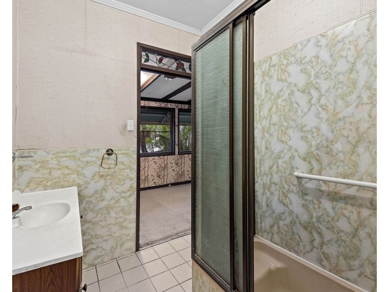 46 Corfield Street, Carina QLD 4152