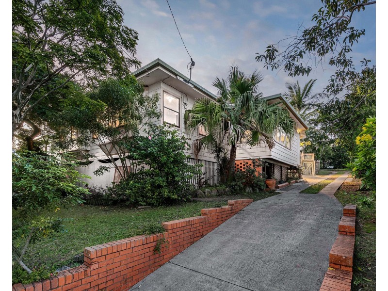 46 Corfield Street, Carina QLD 4152