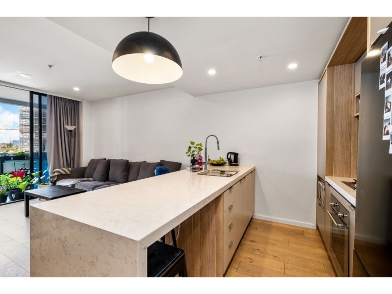 1001/17 Deshon Street, Woolloongabba QLD 4102