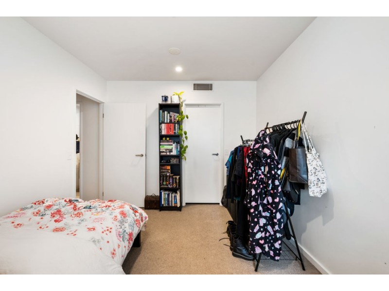 1001/17 Deshon Street, Woolloongabba QLD 4102