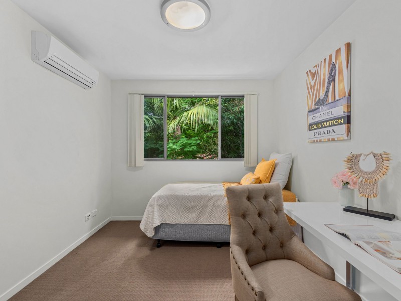 24/11 Riding Road, Hawthorne QLD 4171
