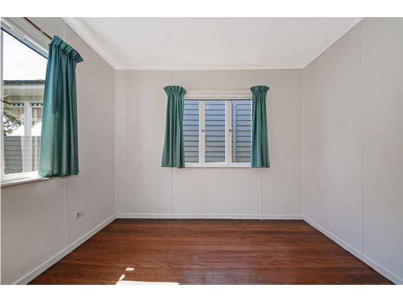 12 Erica Street, Cannon Hill QLD 4170