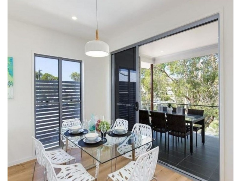 70 Riding Road, Hawthorne QLD 4171