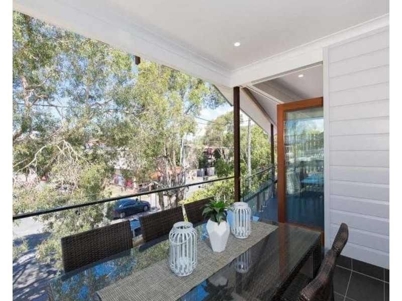 70 Riding Road, Hawthorne QLD 4171
