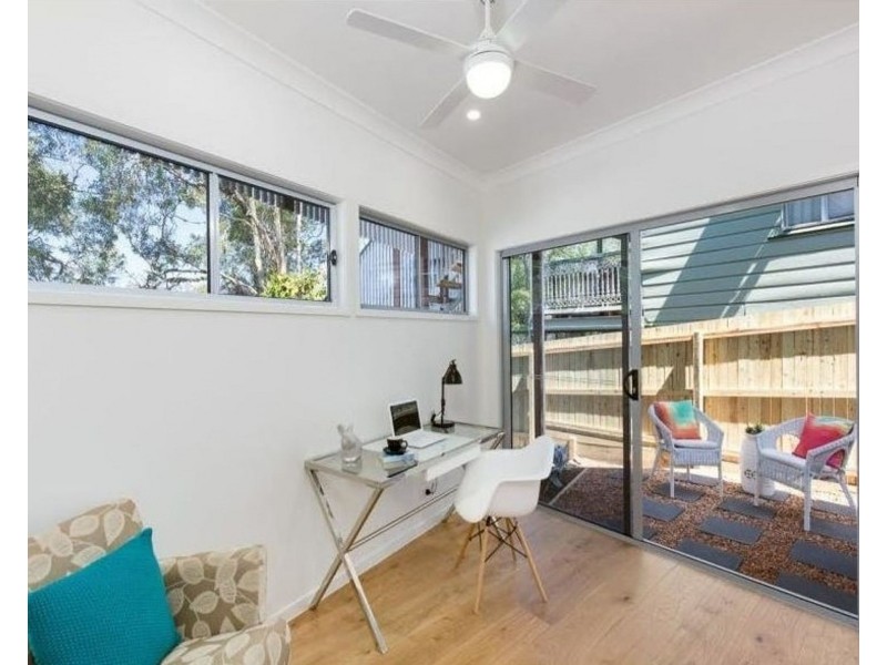 70 Riding Road, Hawthorne QLD 4171