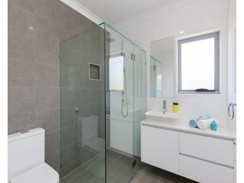 70 Riding Road, Hawthorne QLD 4171