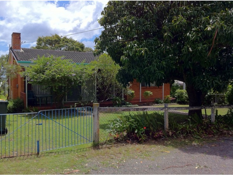 18 Narracott St, Carina QLD 4152