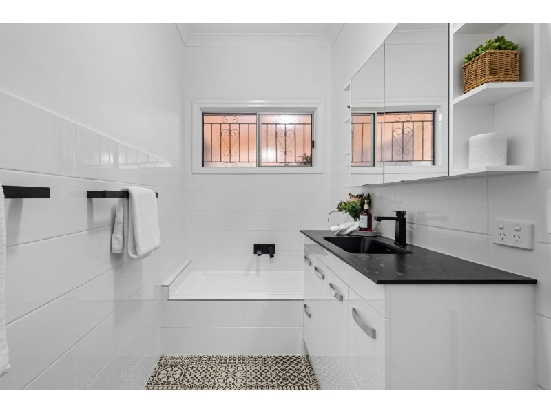 48 Allambie Street, Carina QLD 4152