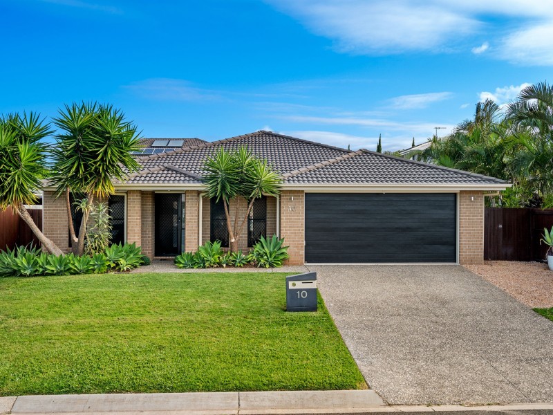 10 Hoskins Drive, Wellington Point QLD 4160