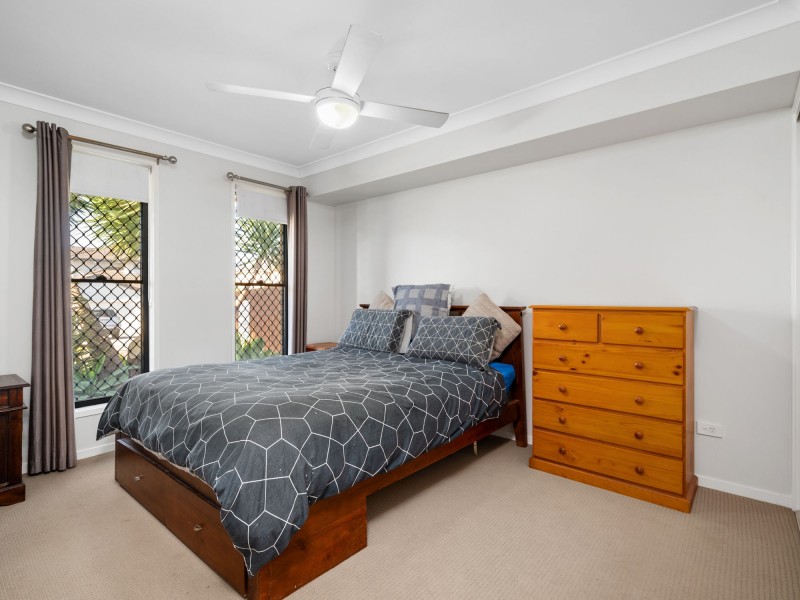 10 Hoskins Drive, Wellington Point QLD 4160