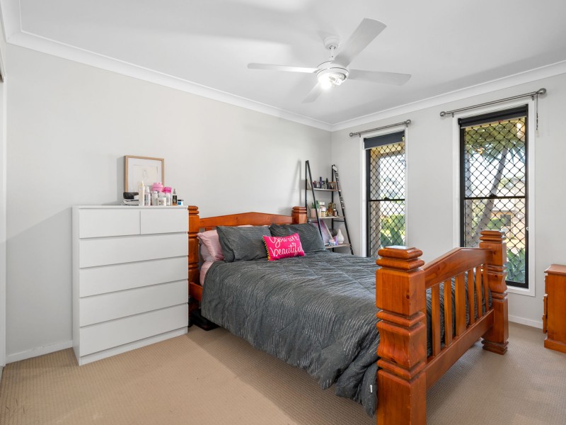 10 Hoskins Drive, Wellington Point QLD 4160