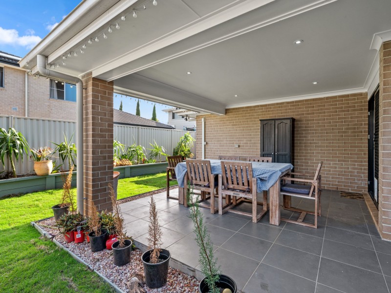 10 Hoskins Drive, Wellington Point QLD 4160