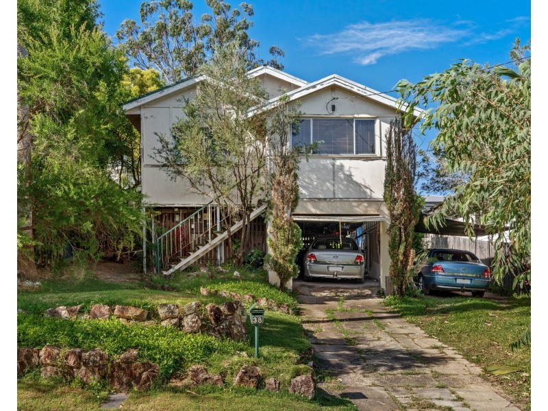 38 Renton Street, Camp Hill QLD 4152