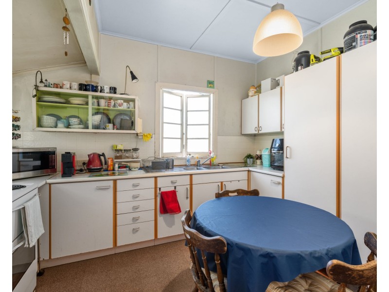 38 Renton Street, Camp Hill QLD 4152