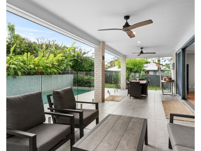 6 Sapphire Street, Holland Park QLD 4121