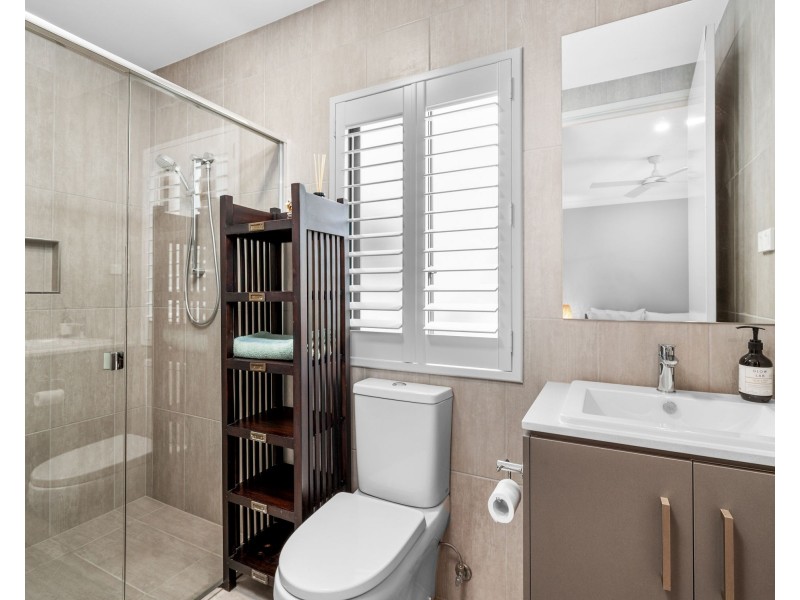 6 Sapphire Street, Holland Park QLD 4121