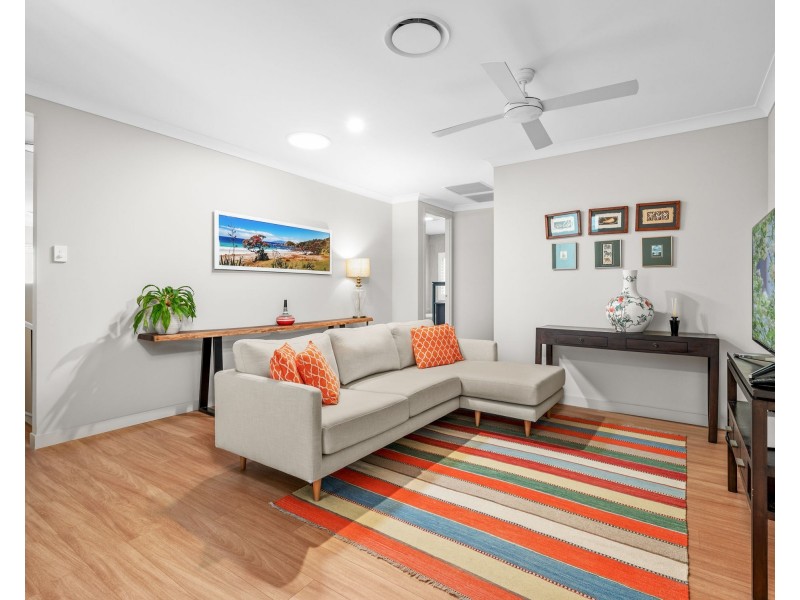 6 Sapphire Street, Holland Park QLD 4121