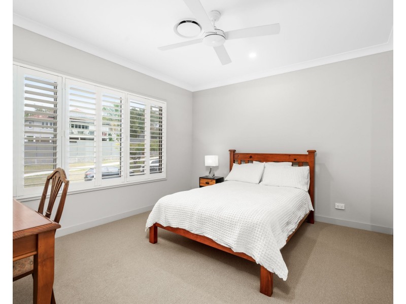 6 Sapphire Street, Holland Park QLD 4121