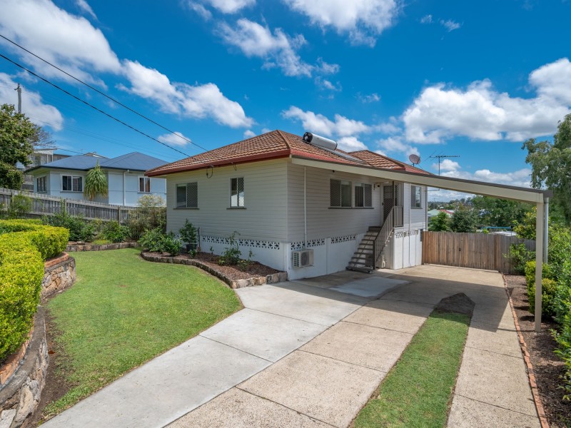 75 Cradock Street, Holland Park QLD 4121