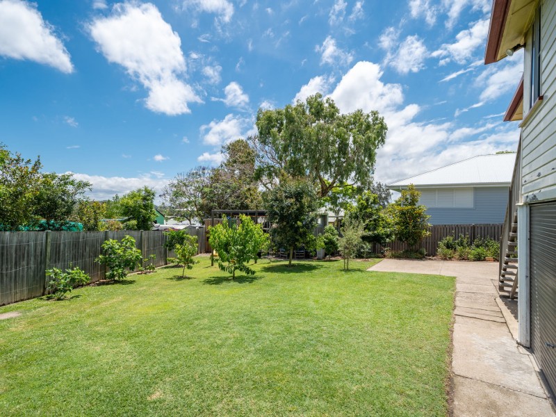 75 Cradock Street, Holland Park QLD 4121