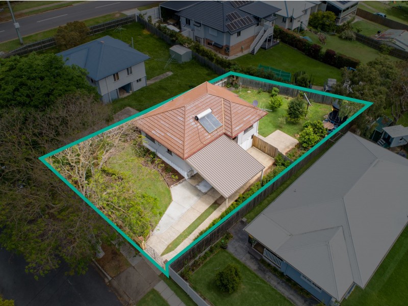 75 Cradock Street, Holland Park QLD 4121