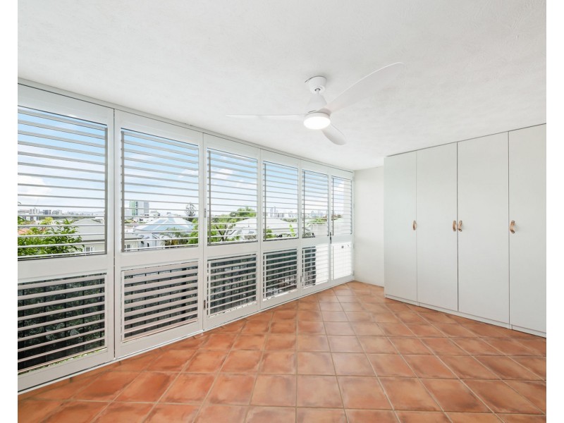 4/17 Rialto St, Coorparoo QLD 4151