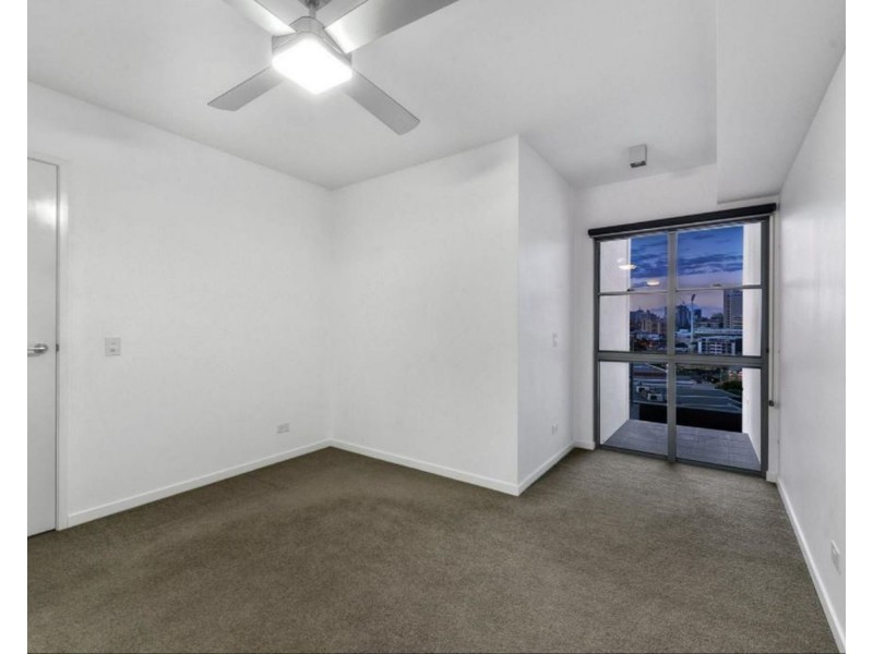 801/159 Logan rd, Woolloongabba QLD 4102