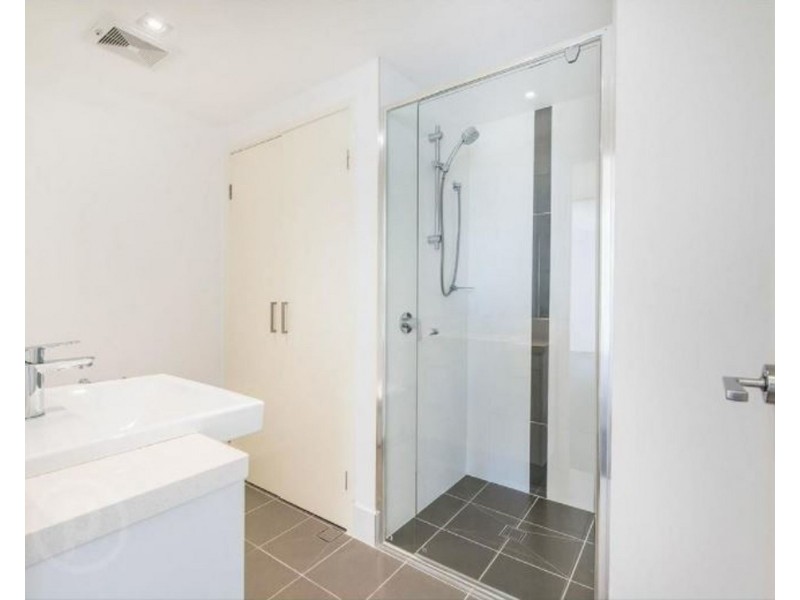 801/159 Logan rd, Woolloongabba QLD 4102