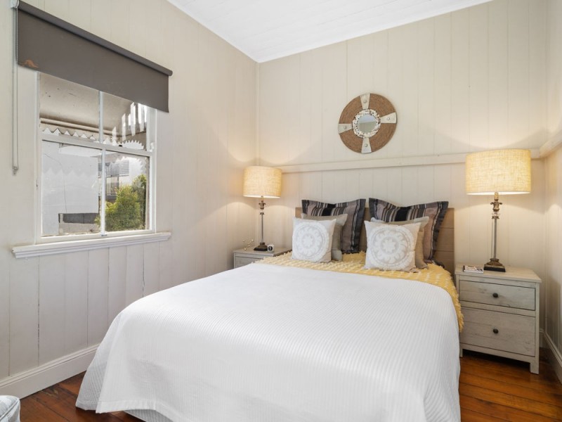 1&2/88 Old Cleveland Road, Greenslopes QLD 4120