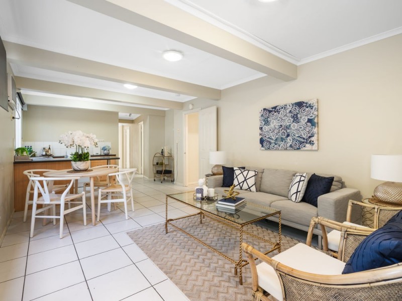 1&2/88 Old Cleveland Road, Greenslopes QLD 4120