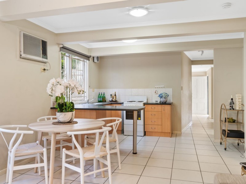 1&2/88 Old Cleveland Road, Greenslopes QLD 4120