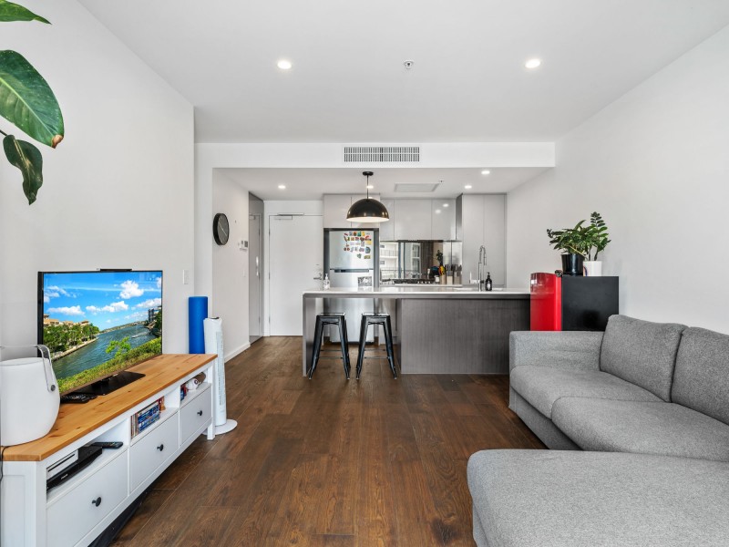 406/148 Logan Rd, Woolloongabba QLD 4102