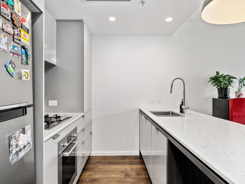 406/148 Logan Rd, Woolloongabba QLD 4102