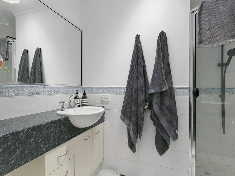 19 Water Street, Red Hill QLD 4059