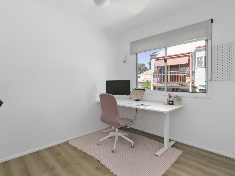 19 Water Street, Red Hill QLD 4059