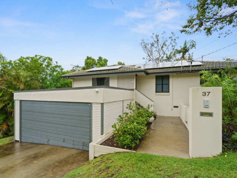 37 Burchell Street, Carina QLD 4152