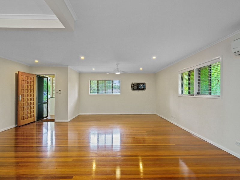 37 Burchell Street, Carina QLD 4152