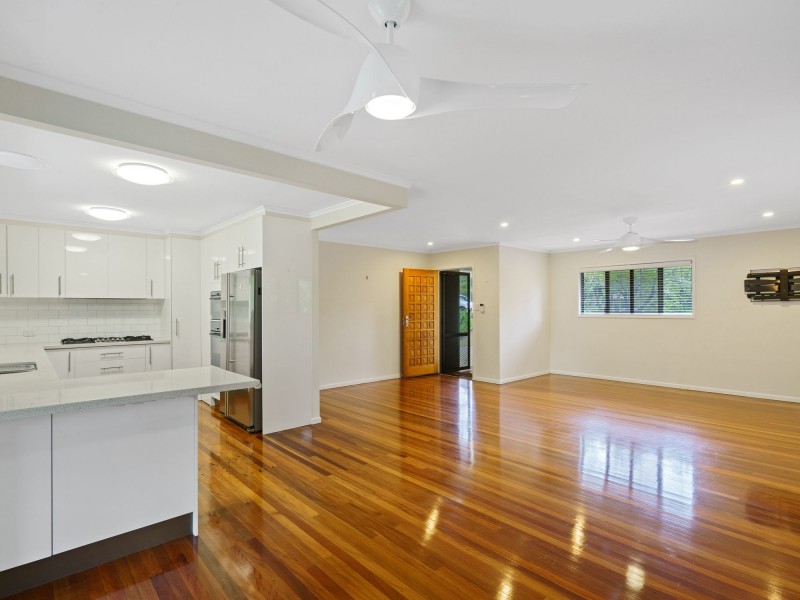 37 Burchell Street, Carina QLD 4152