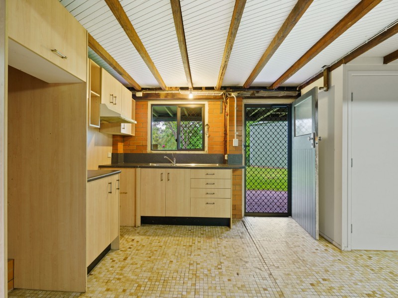 37 Burchell Street, Carina QLD 4152