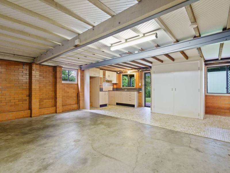 37 Burchell Street, Carina QLD 4152