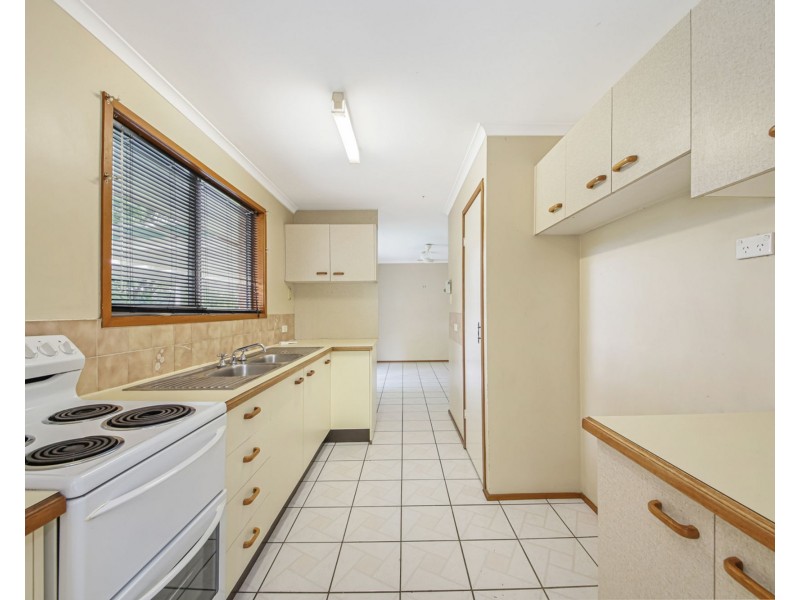 107 Bridgnorth Street, Carindale QLD 4152