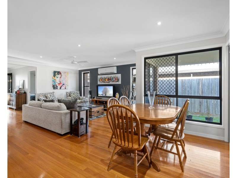 10 Hoskins Drive, Wellington Point QLD 4160